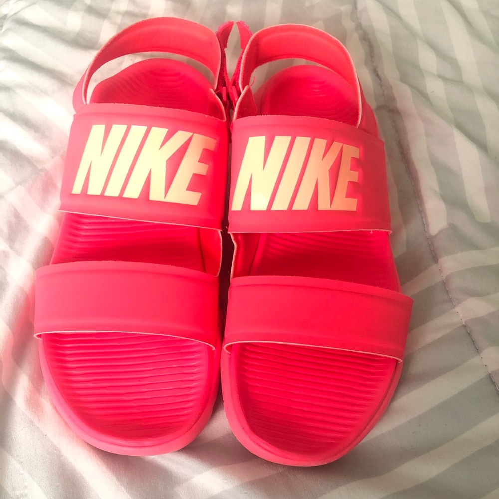 Nike Tanjun Sandal